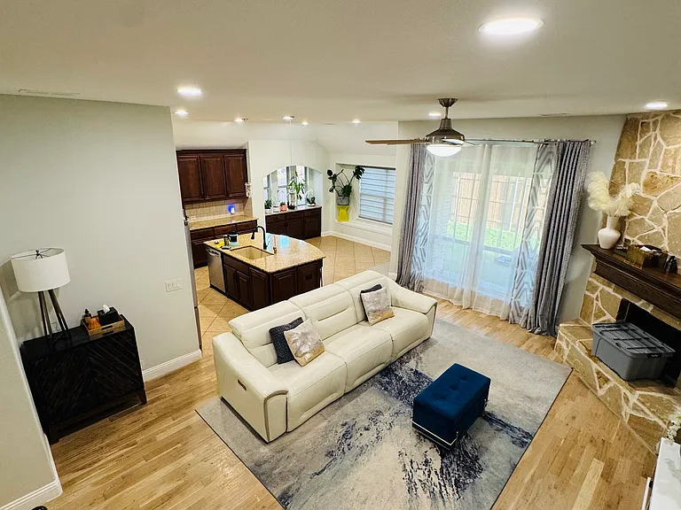 2324 Kemerton Dr — Photo 8