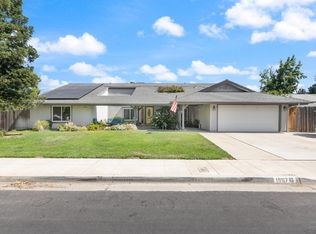 1907 Santa Ana Ave, Clovis, CA 93611