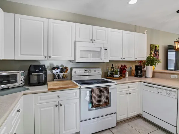 9396 NW 55th Street, Sunrise, FL 33351