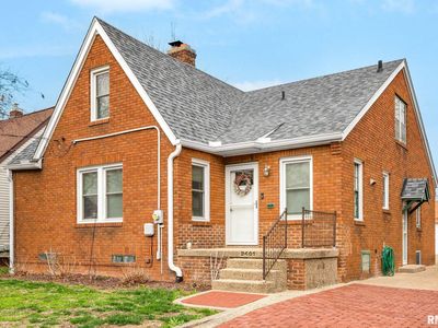 2401 W Sherman Ave, West Peoria, IL, 61604