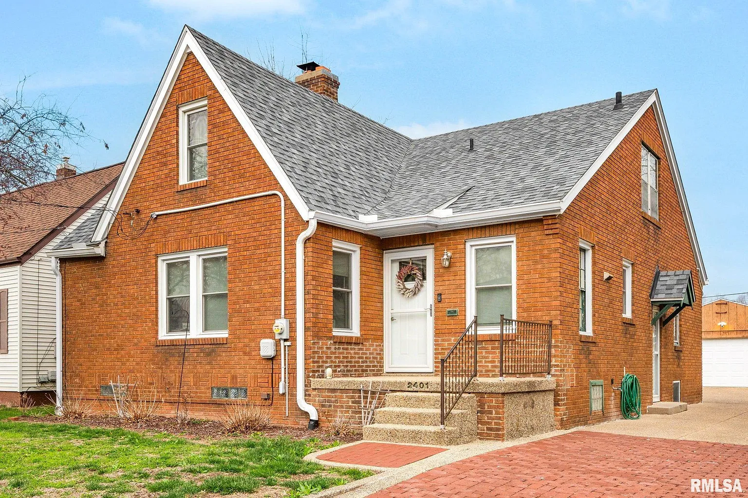 2401 W Sherman Ave photo 1