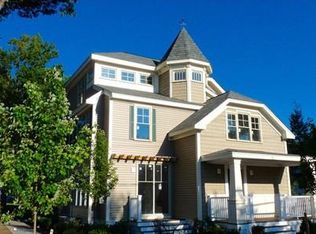 146 Warren St #1, Needham, MA 02492