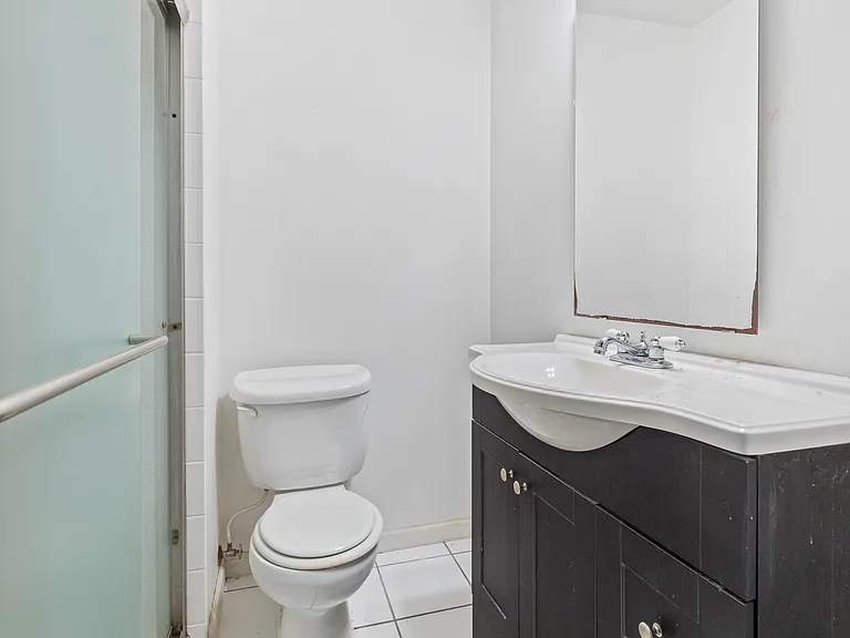 961 Lorimer St #2 — Photo 5