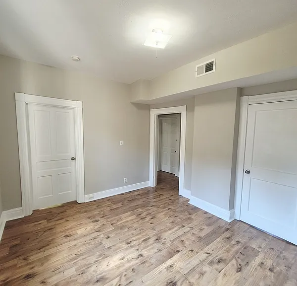 3209 3rd Ave #B — Photo 6