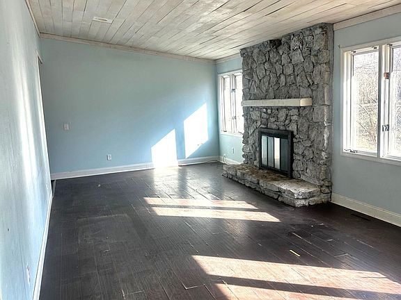 3rd image of 117 Ridgeview Drive