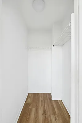 Rented by Greystar | media 7