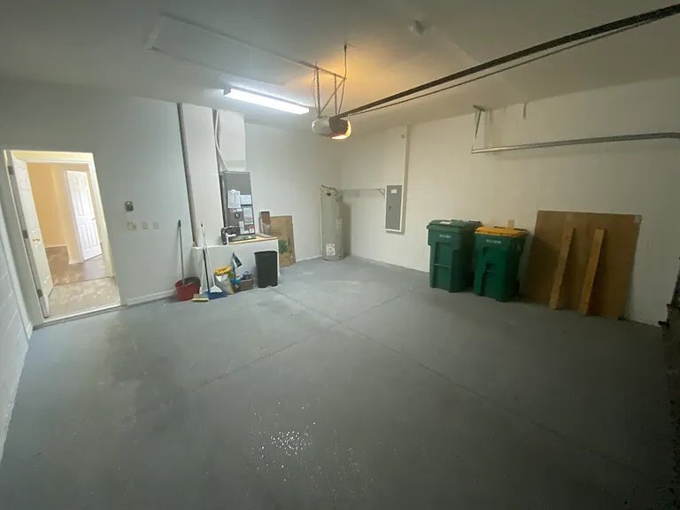 302 Bluff Pass Dr — Photo 21