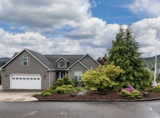 2062 Scardi Blvd, Sutherlin, OR 97479