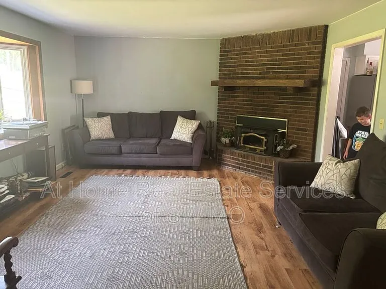 6124 S Farm Road 131 — Photo 2