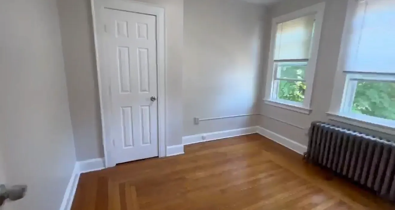 2 bed, 600 sqft, $1,500 — Photo 2