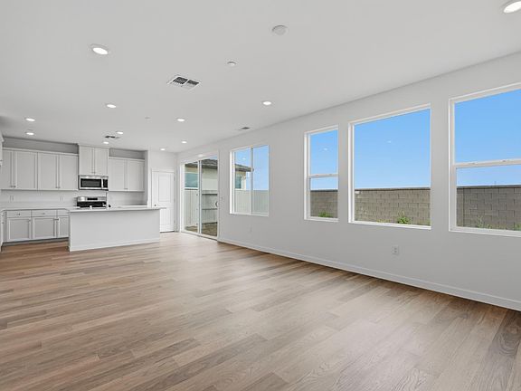 3rd image of 3153 Torrente Dr