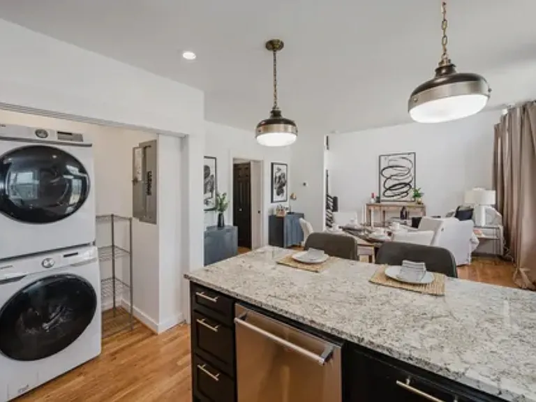 Crest Dr — Photo 9