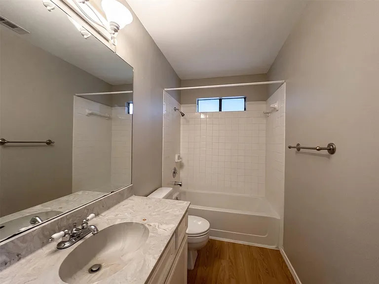 13004 Campos Dr — Photo 29
