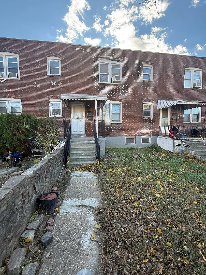 15 Washburn Ave - Unit 1 — Photo 4