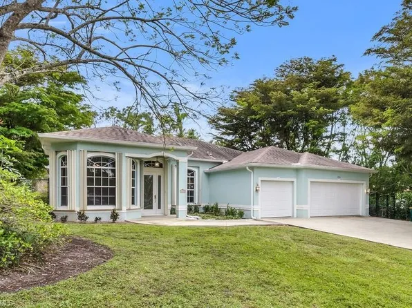 5890 Bur Oaks LN, NAPLES, FL 34119