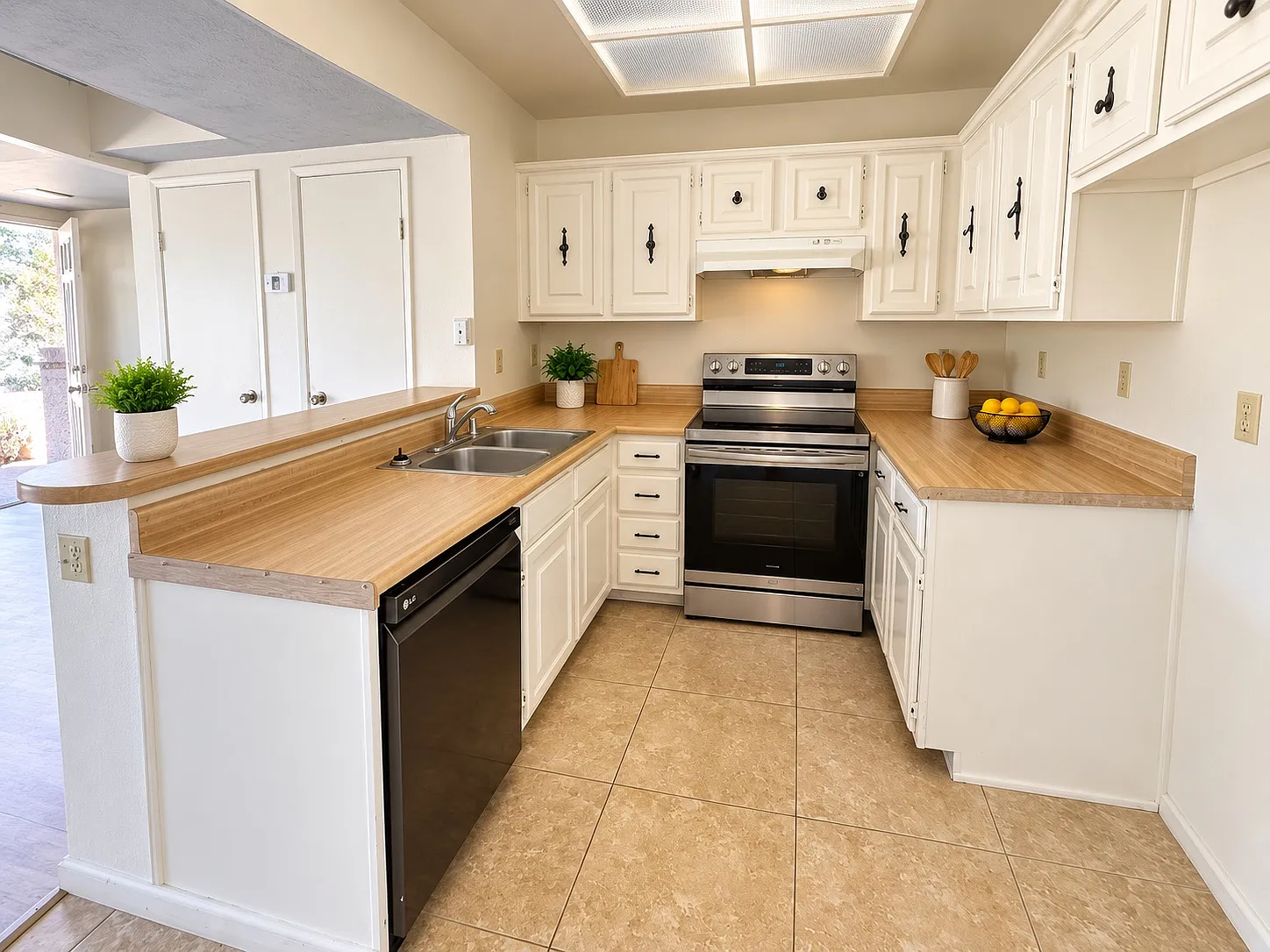 2 bed, 810 sqft, $2,300 — Photo 3