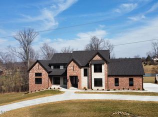 5560 Old Vincennes Rd, Floyds Knobs, IN 47119