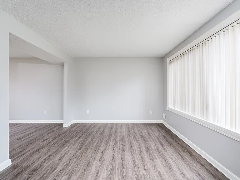 Hathaway Farms Townhomes at Northampton — Photo 77