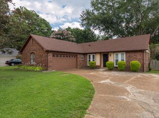 1885 Tissington Dr, Horn Lake, MS 38637