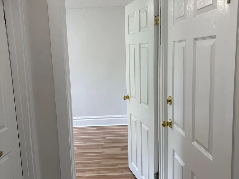 218 Keele St — Photo 2