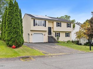 4 Prospect Hills Rd, Rensselaer, NY 12144