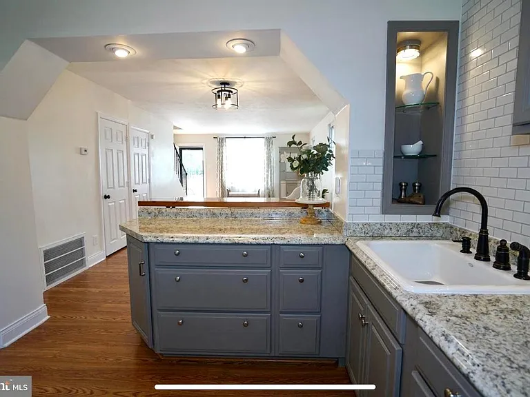 6371 Magnolia St — Photo 8