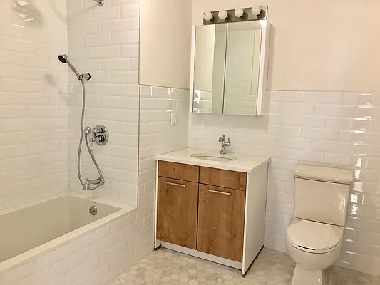 Rented by 517-525 West 45 LLC | media 14