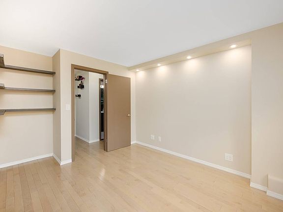 2nd image of 2928 W 5th St APT 4