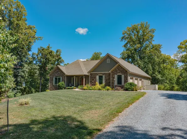 145 E Ridge Dr, Lexington, VA 24450