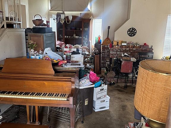 3rd image of 9383 Stone Canyon Rd