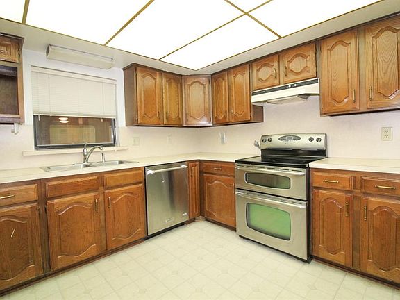 5th image of 2802 Fern Glen Dr