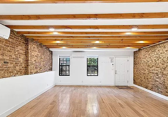 2nd image of 754 Willoughby Ave #1