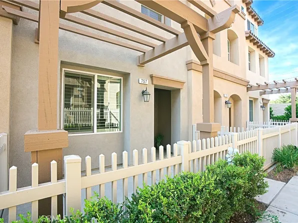 757 E Bagnall St, Azusa, CA 91702