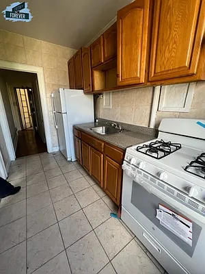 Rented by Fifth & Forever LLC | media 8