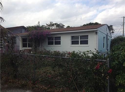 2nd image of 805 30th St