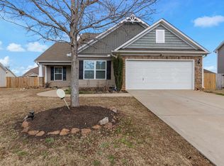 536 Goldstone Ln, Boiling Springs, SC 29316