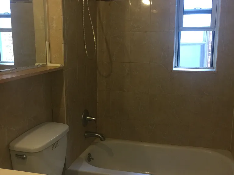 7540 Austin St #6ER — Photo 4