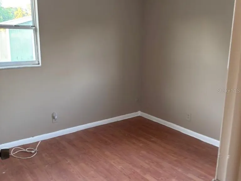 4409 W Varn Ave — Photo 12