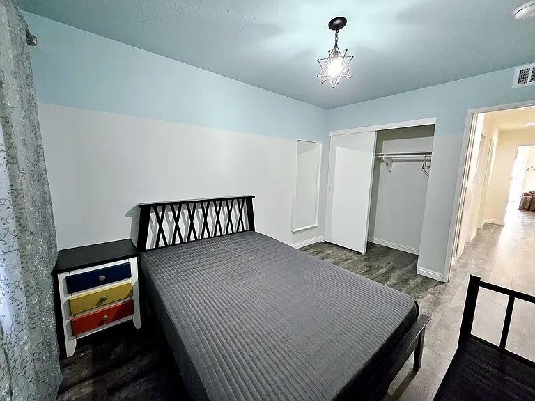 18427 Vincennes St #34 — Photo 14