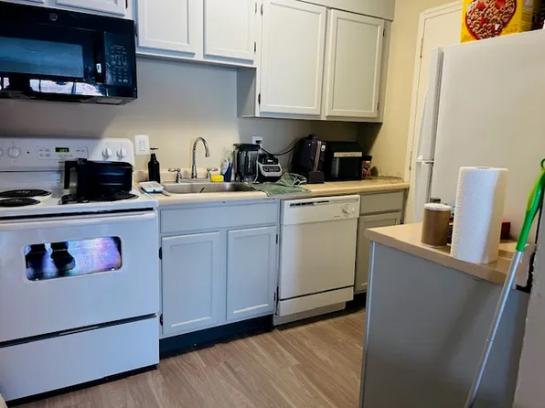 377 Harvard St, Cambridge, MA