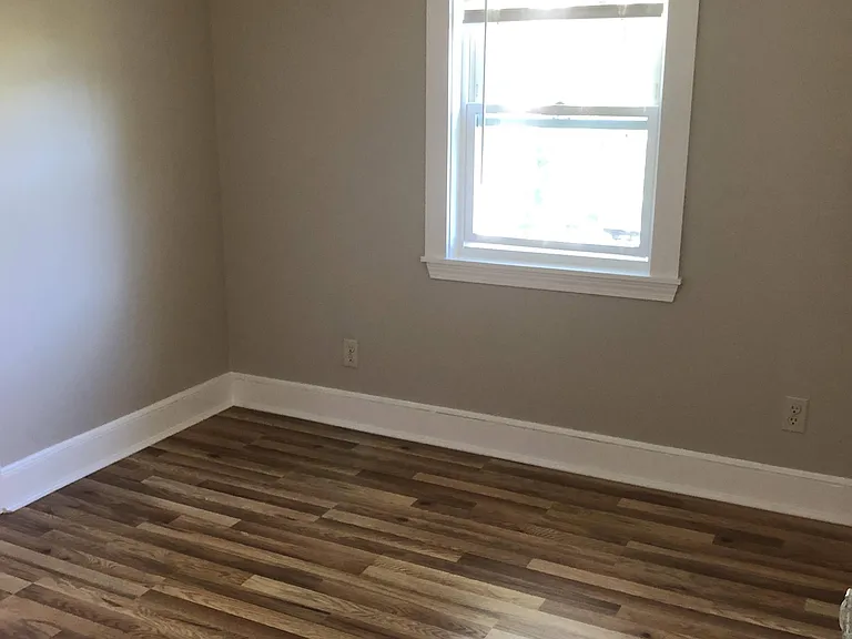 121 Wellington Rd — Photo 18