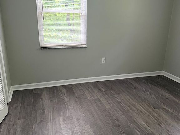 5th image of 812 Burwind Ct #3