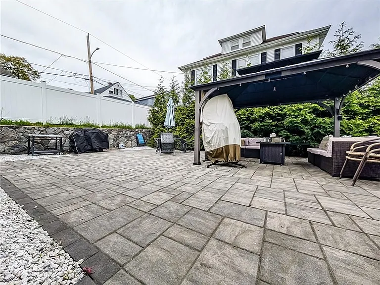 130 Smart St — Photo 22