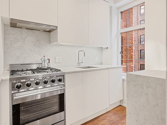 3rd image of 465 W 23rd St APT 6G