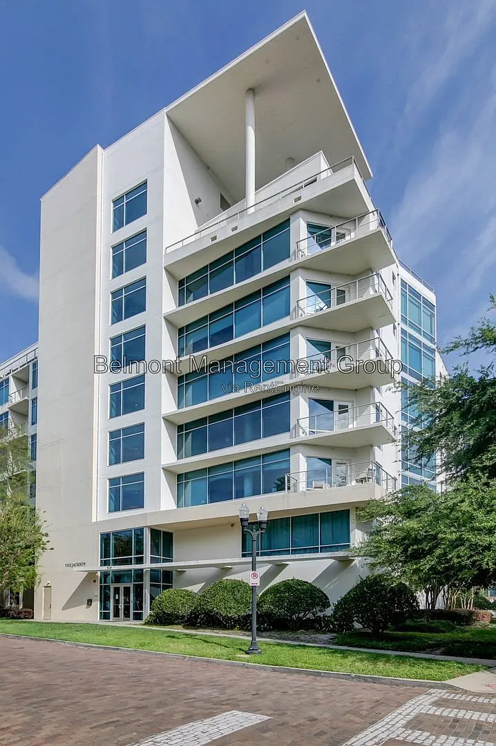 2 bed, 2.0 bath, 1268 sqft, $2,400 — Photo 2