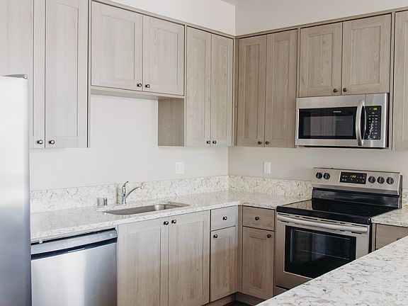 3rd image of 4305 NE 66th Ave #59