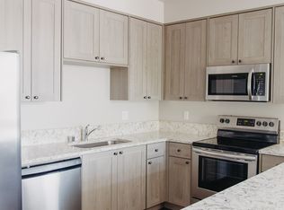 4305 NE 66th Ave #14, Vancouver, WA 98661