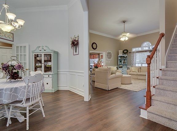 5th image of 5015 Sussex Dr