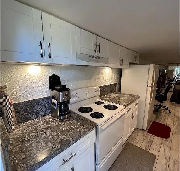 2387 Mount Olympus Dr #1/2 — Photo 13