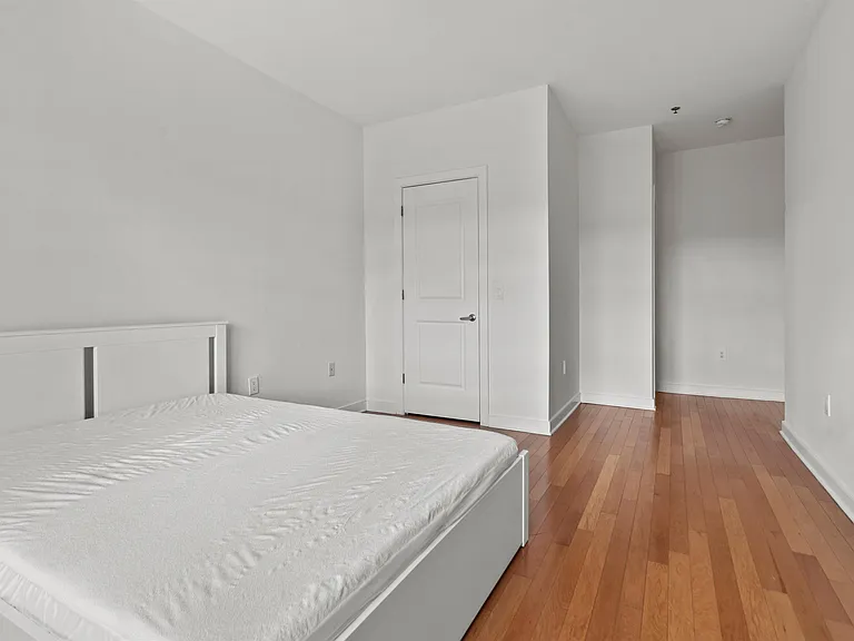 172 Culver Ave #407 — Photo 18